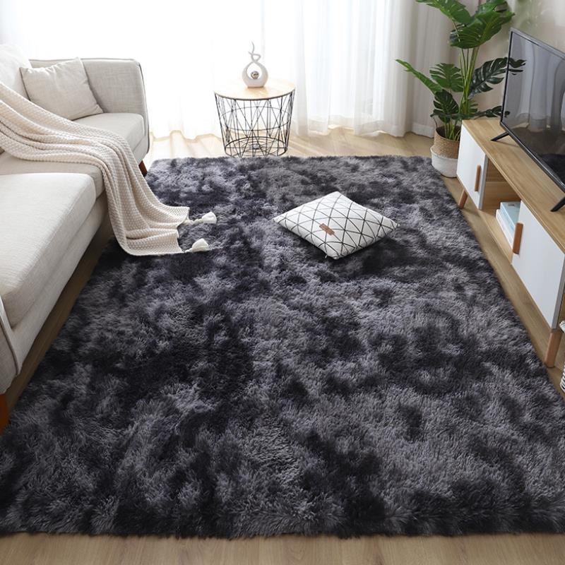 Chambre fille moelleuse avec tatamis près du lit