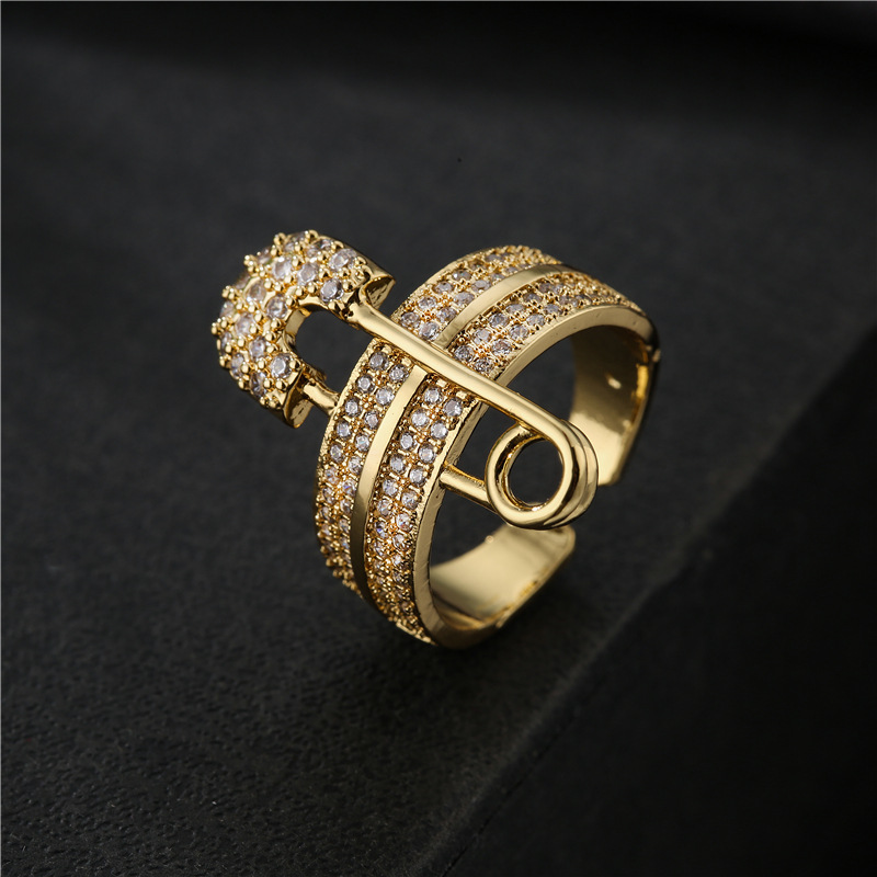 Bague géométrique clip papier zircon européen