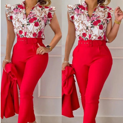 Ensemble top volant et pantalon imprimé avec ceinture