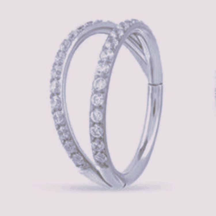 Boucles d'oreilles et bague de nez
