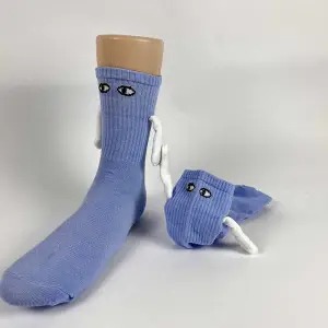 Chaussettes couple assorties mi-tube noir blanc