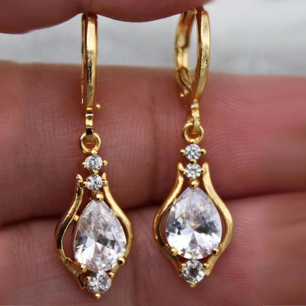 Boucles d'oreilles zircon mauve goutte tempérament
