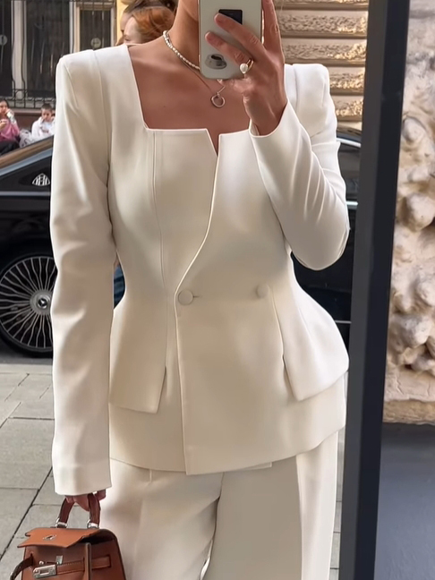 Blazer col carré deux boutons couleur unie