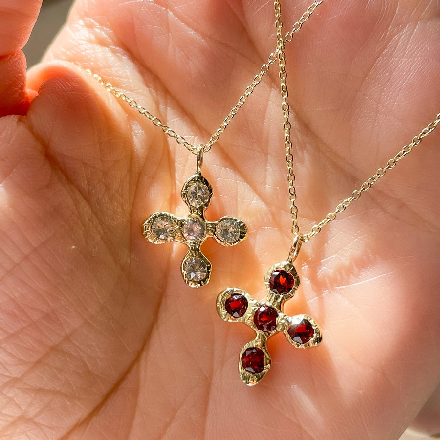 Collier zircon floral croix délicat luxe léger