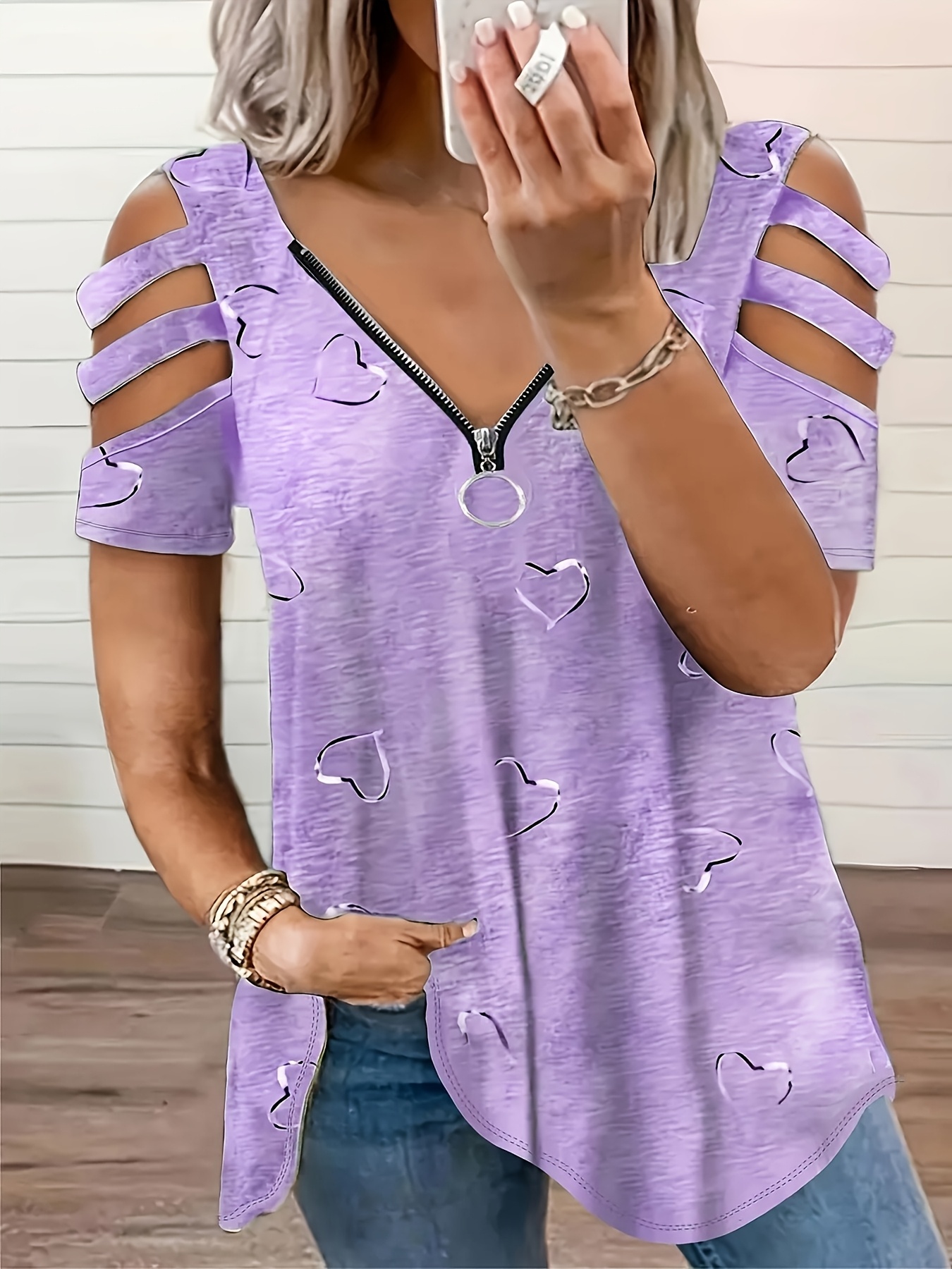 T-shirt court cœur échancrure femme