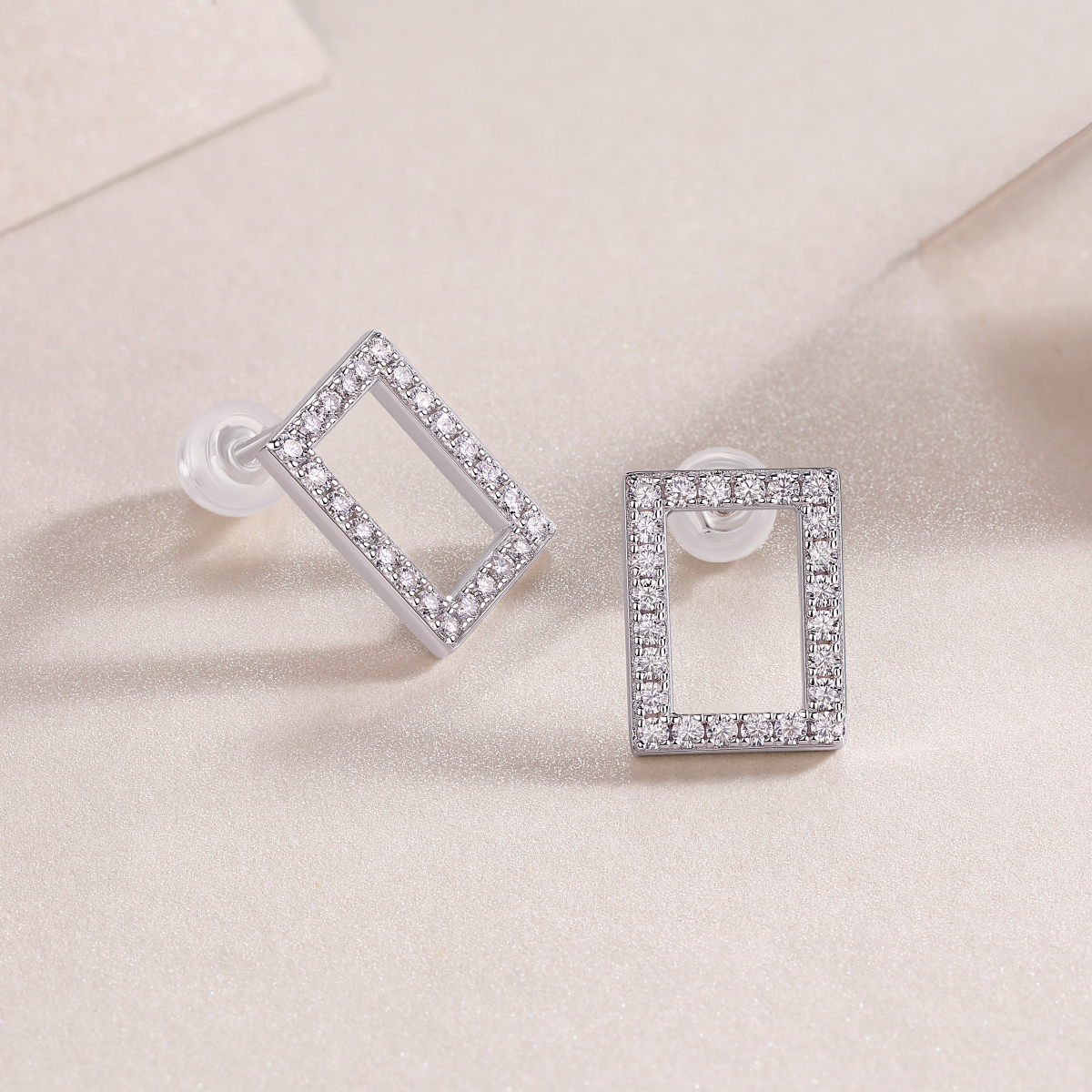 1In Full Swing - Boucles moissanite S925 argent/platine abordable