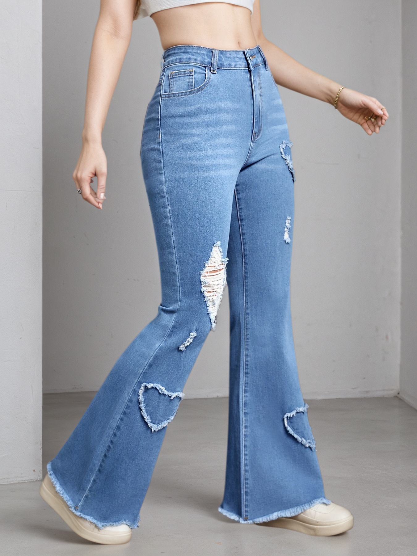 Jean évasé 2025 cœur brodé, bleu clair casual