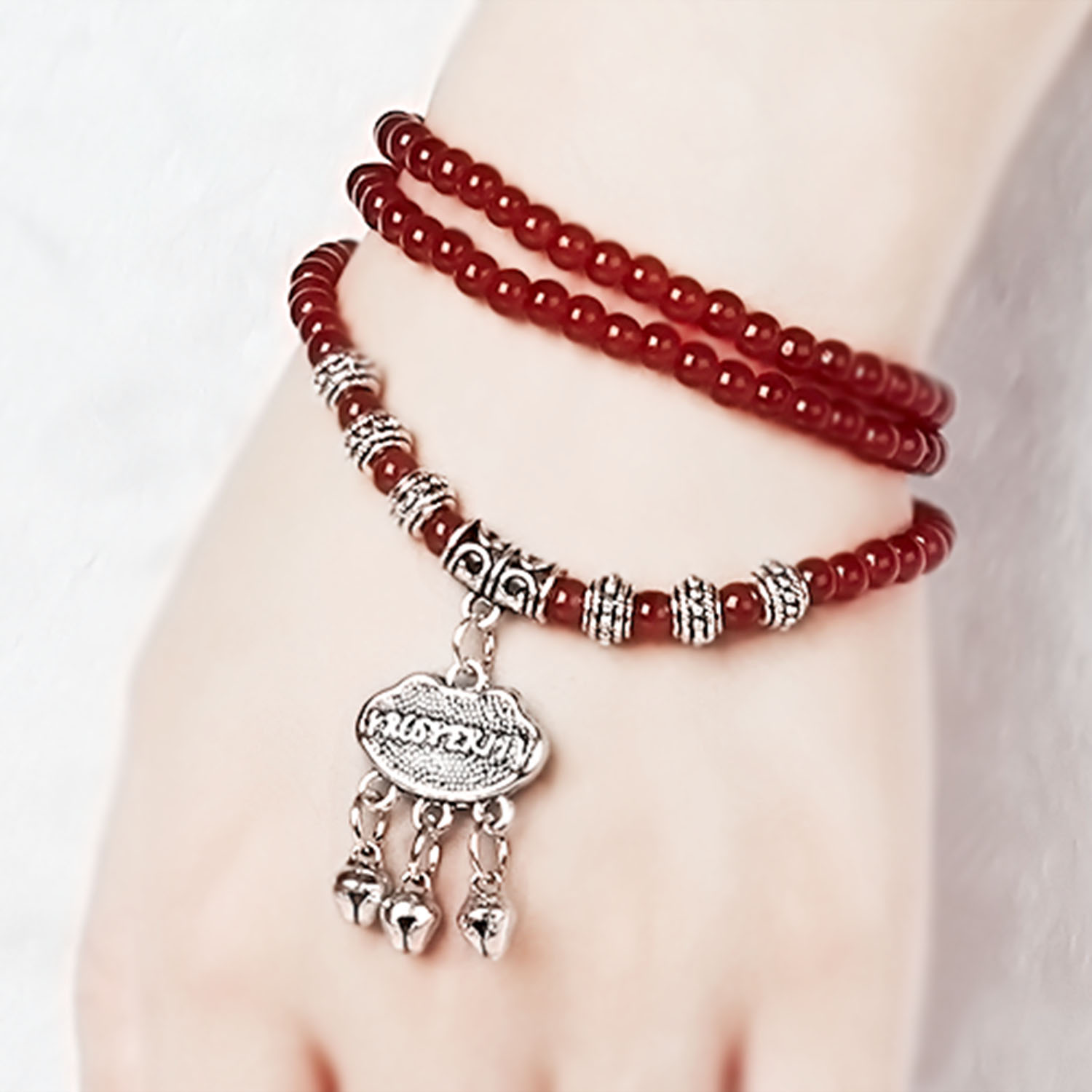 Bracelet agate rouge perles porte-bonheur