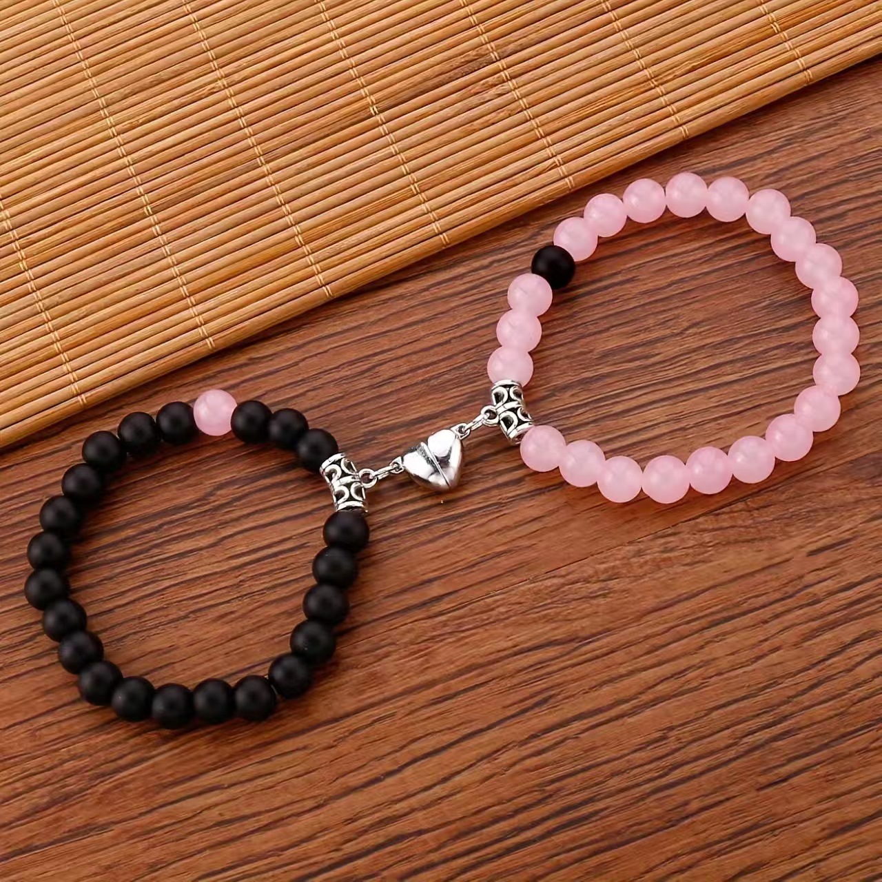Paire de bracelets rose et noir perles pour couples