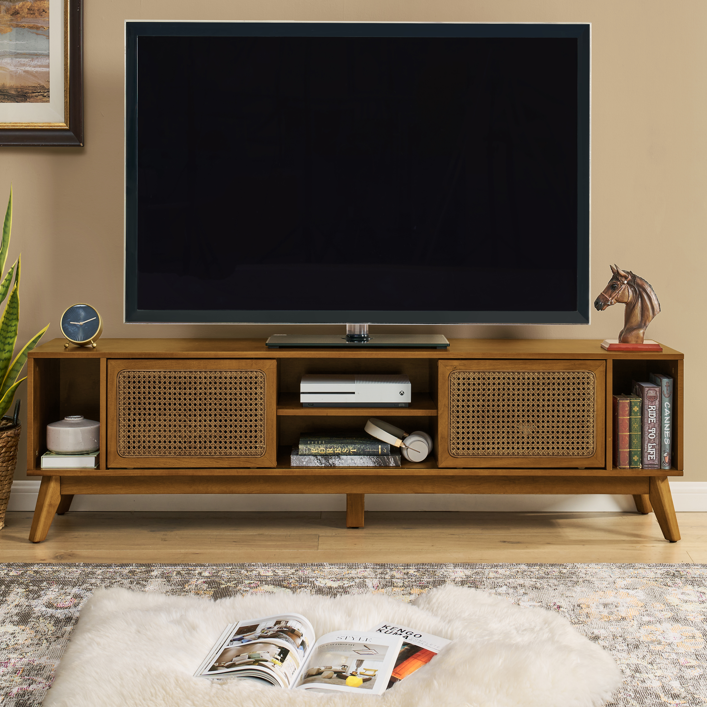 Meuble TV style rétro rotin 67.9po, jusqu'à 75po, pieds bois noyer clair