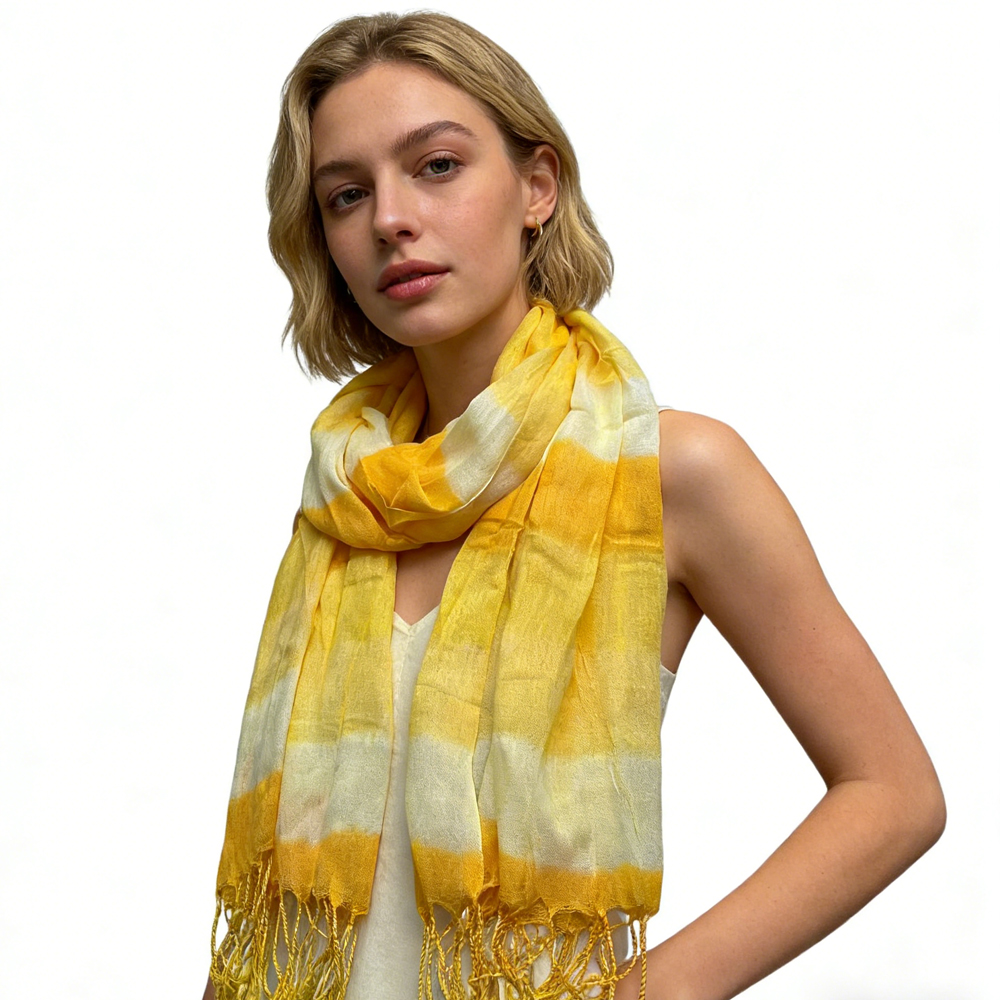 Foulard bohème jaune motif floral ensoleillé