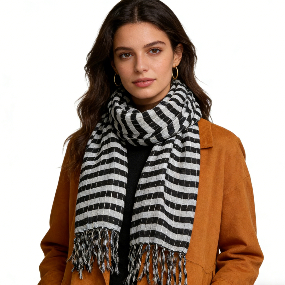2 foulards carrés noir blanc rayures fils métallisés