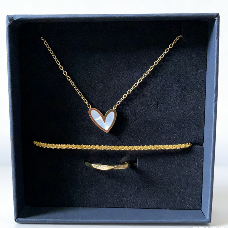 Ensemble 3 accessoires dorés collier bracelet bague
