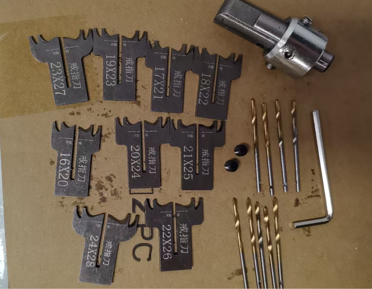 Ensemble 22 Pièces Bague Bois Forage Fabrication