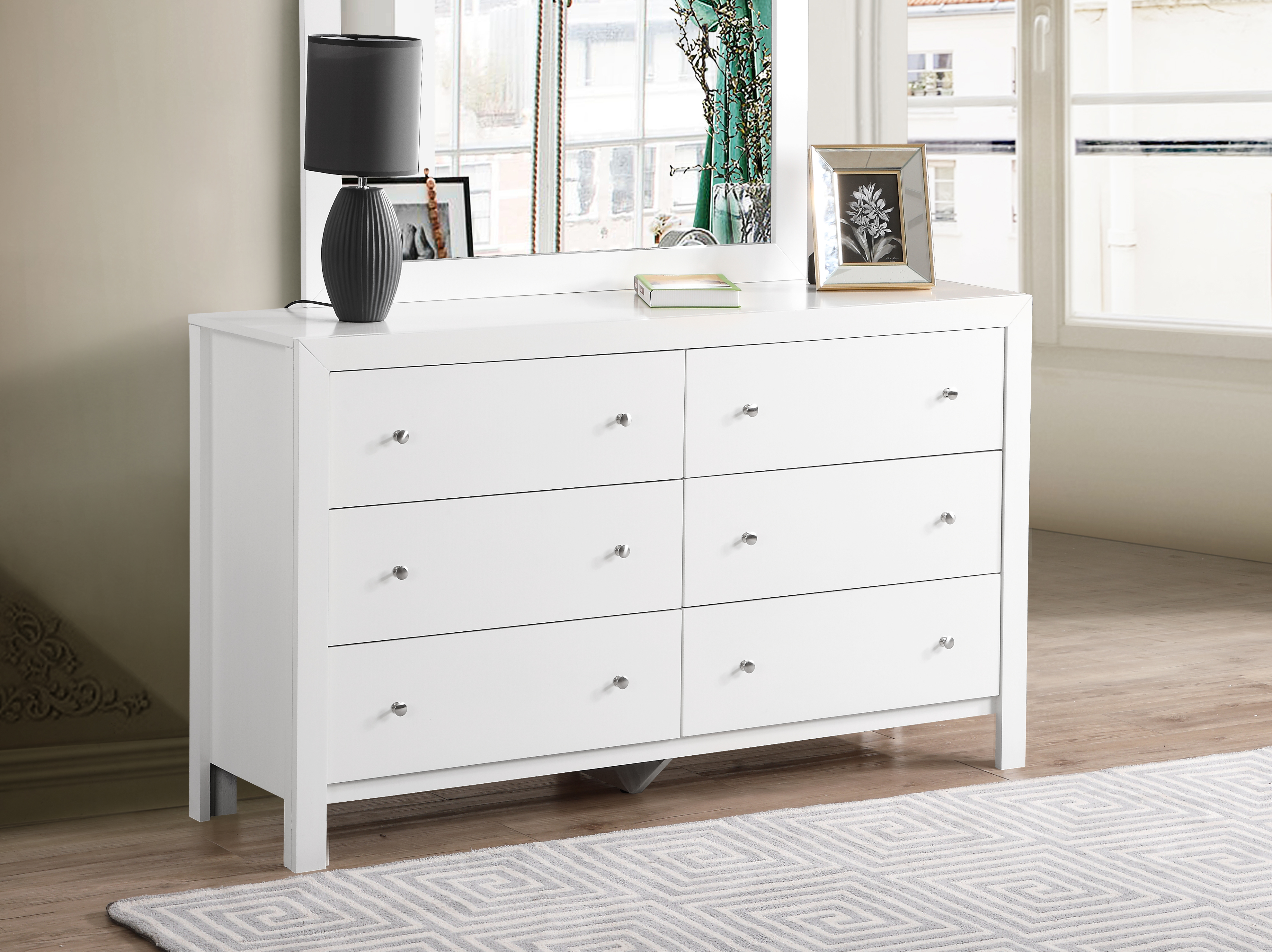 Commode blanche transitionnelle élégante