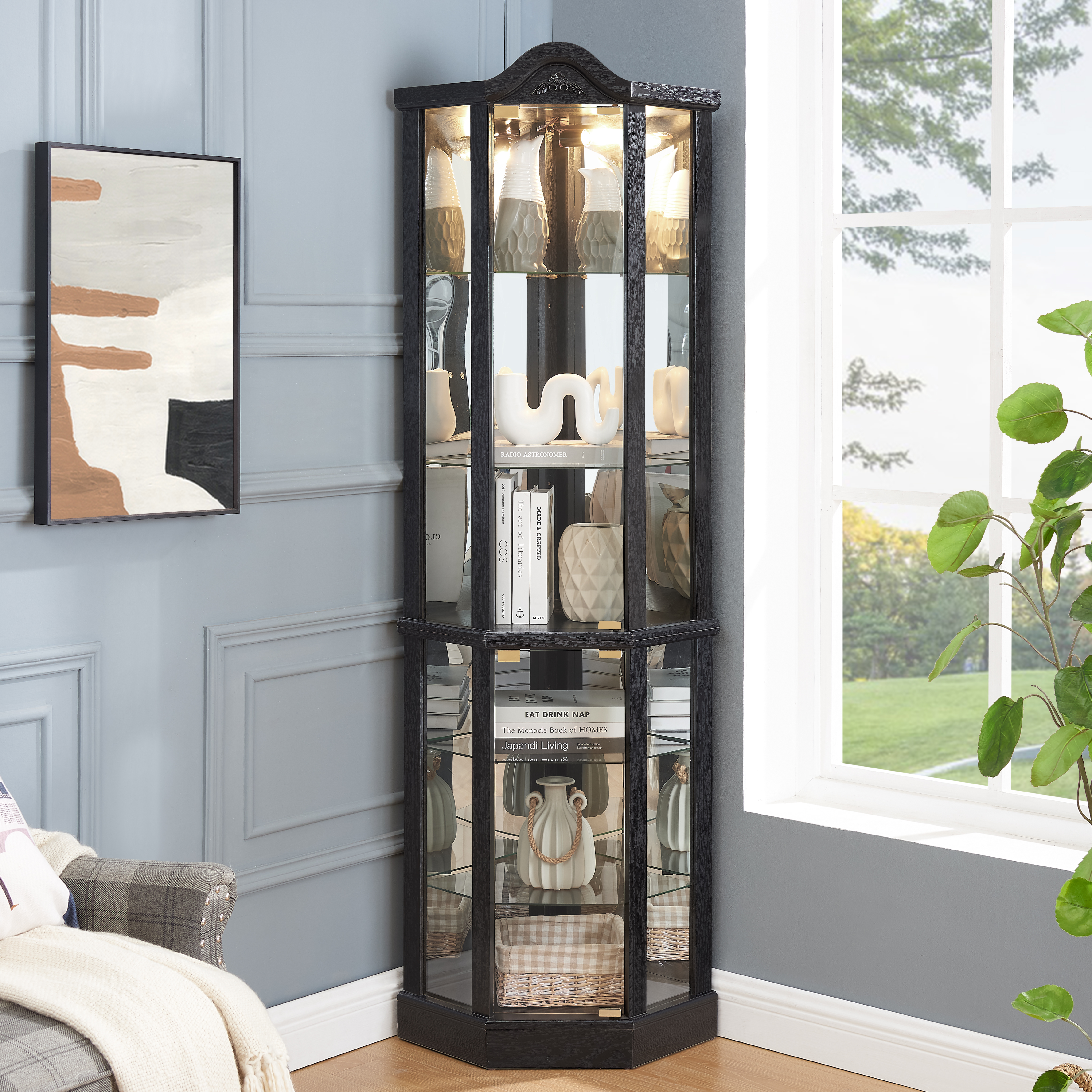 Vitrine d'angle noir verre teinté, tablettes ajustables