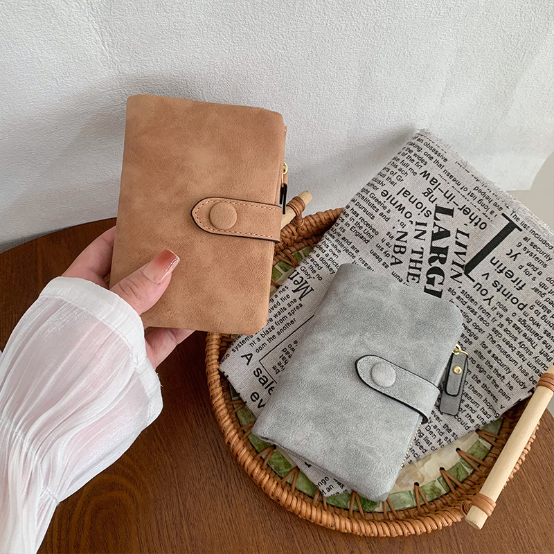 Portefeuille court femme minimaliste trois volets