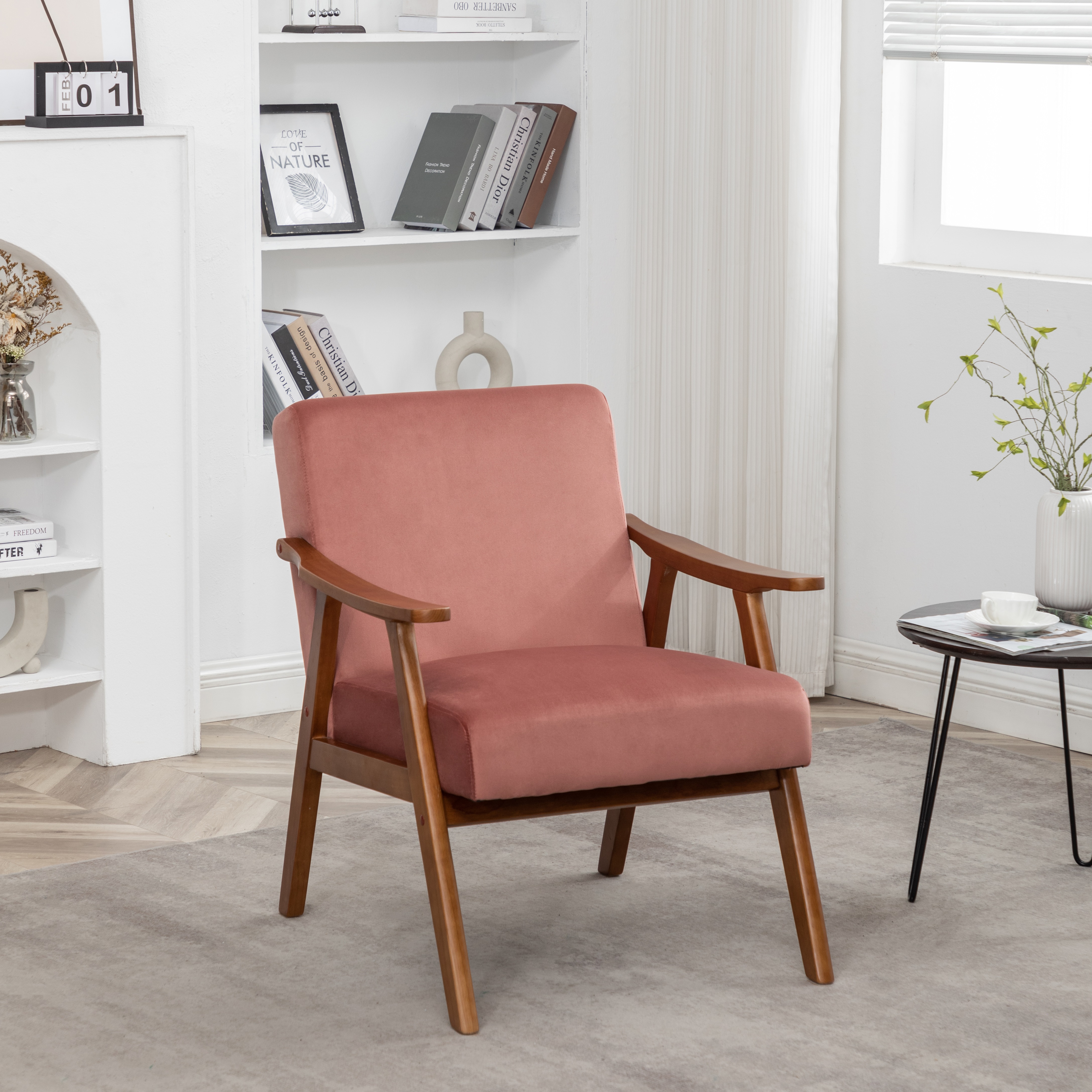 Fauteuil accent velours rose cadre bois mid-century