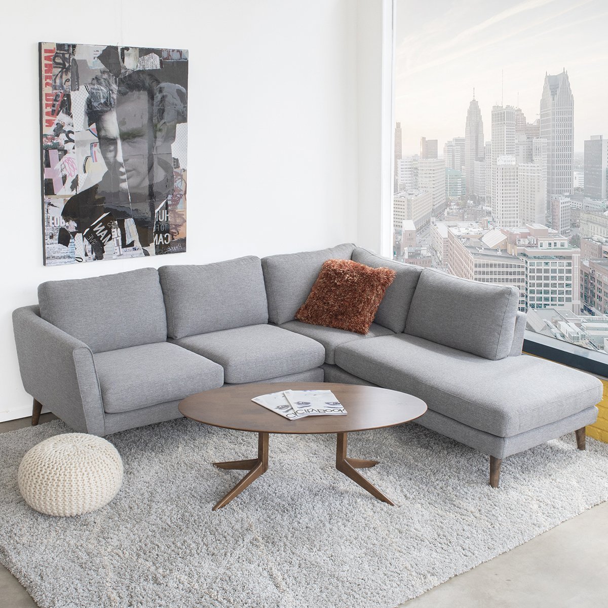 Causeuse Benson gris en tissu, côté droit