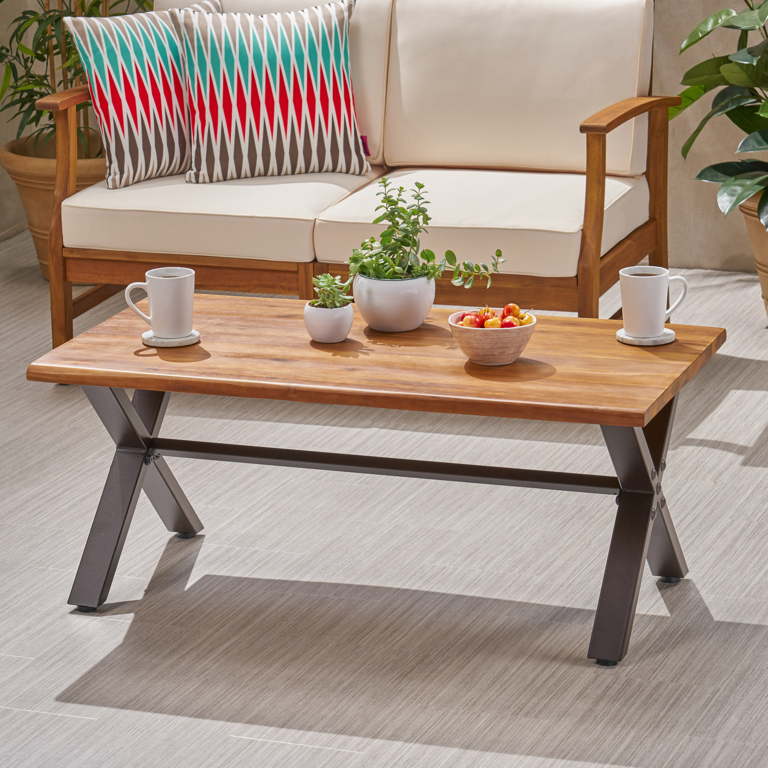 Table à café extérieure bois acacia fini teck, métal rustique, 18 x 27,25 x 43,25 po
