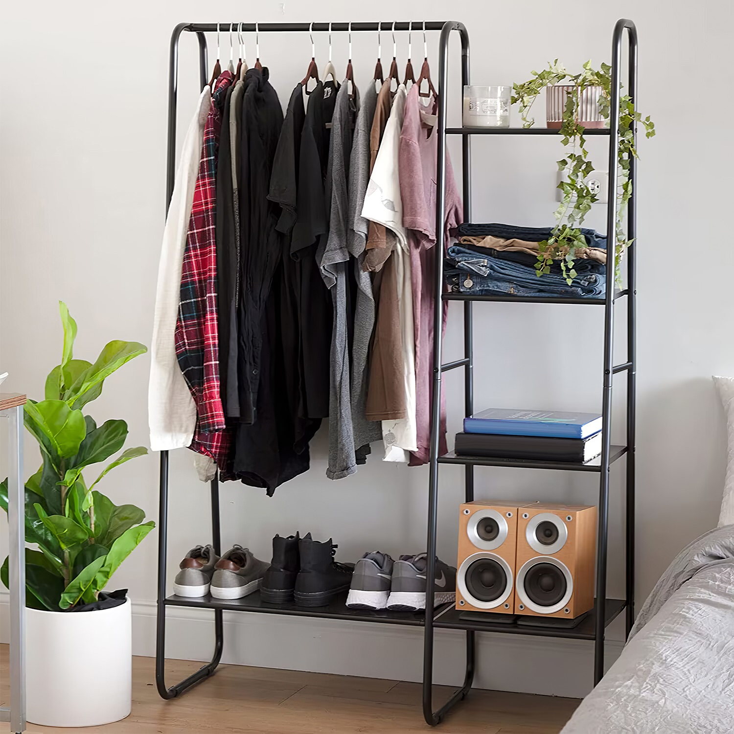 Portant vêtements métal 5 tablettes mailles organiseur