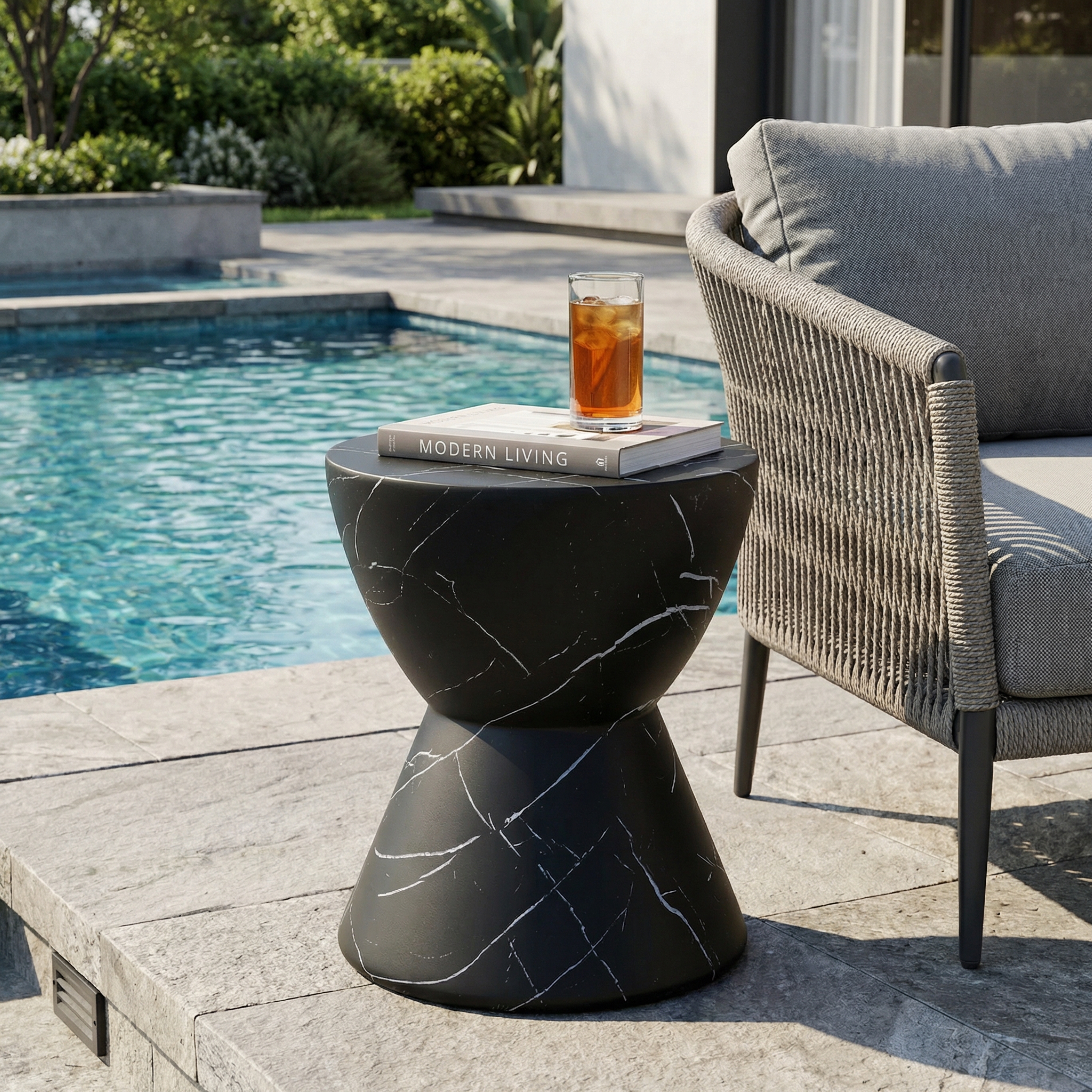 Table d'appoint béton léger noir marbre extérieur