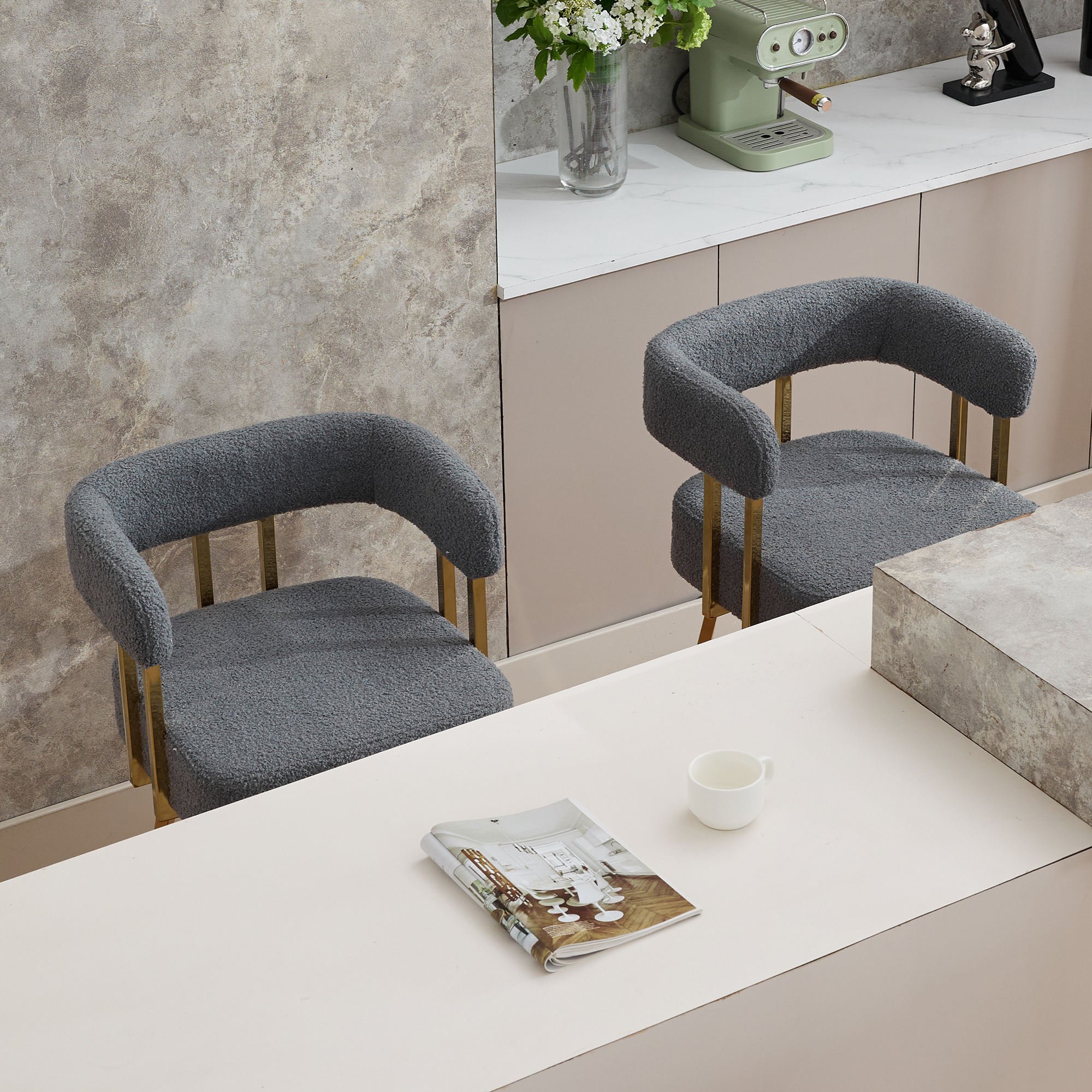 Chaises décoratives 2 pc TS, pieds métal or, laine teddy gris