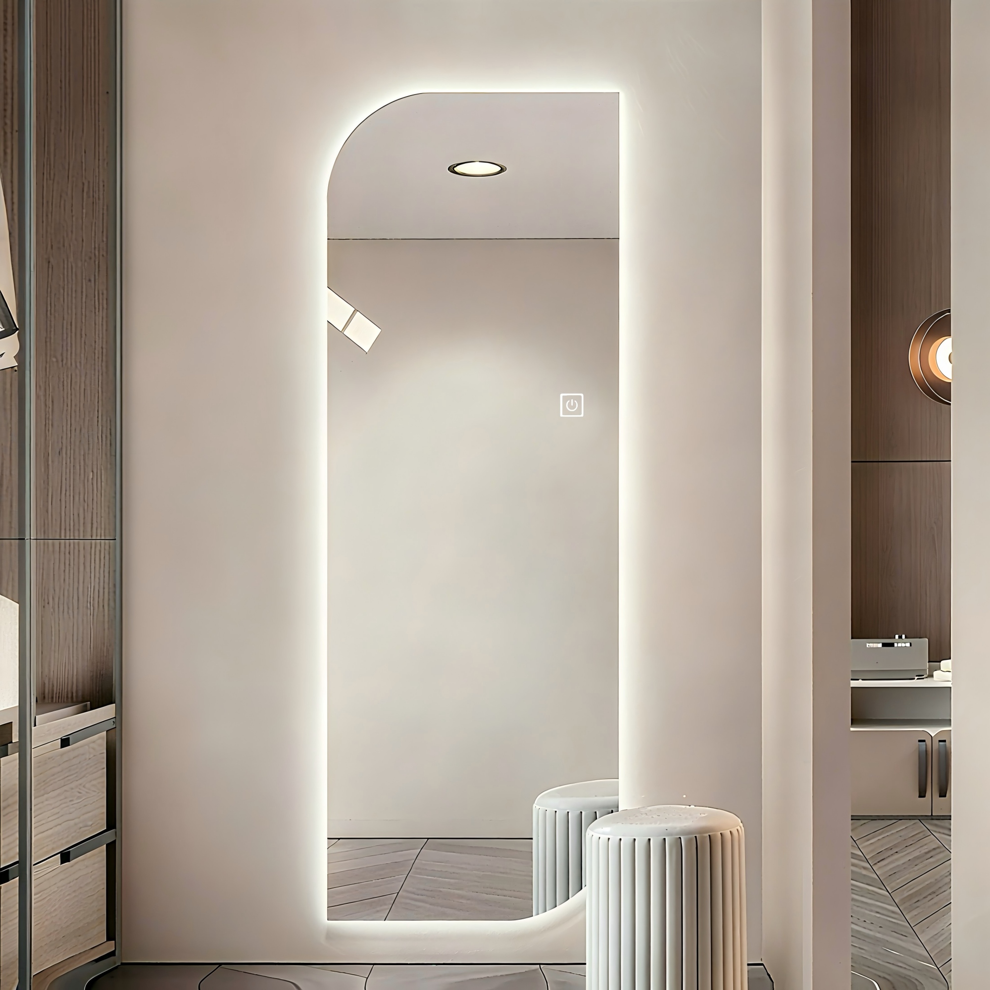 Miroir mural LED 65x21 po design irrégulier