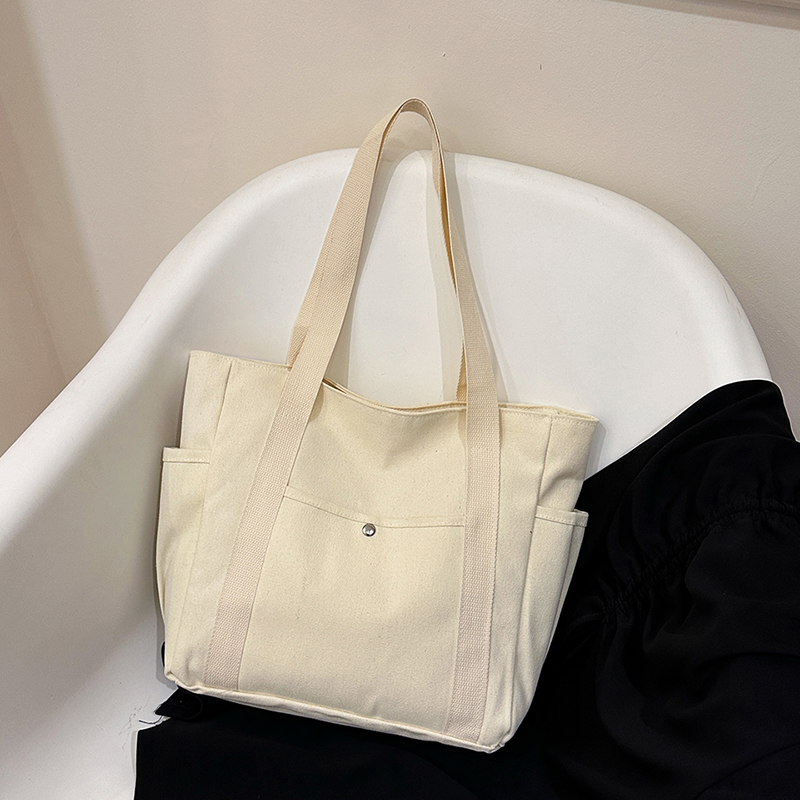 Grand sac fourre-tout femme capacité