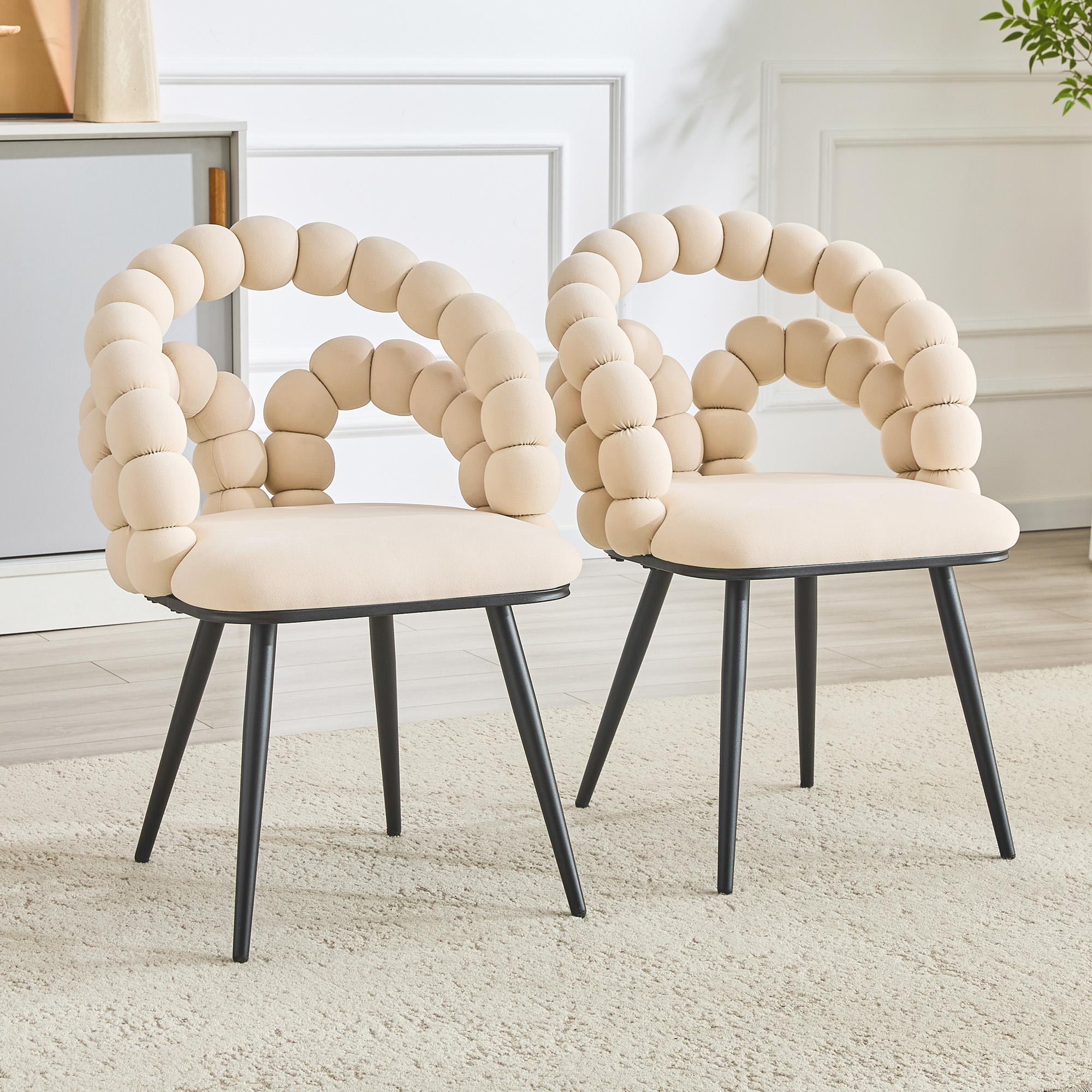 Ens. 2 chaises à manger velours beige bulles, dossier incurvé
