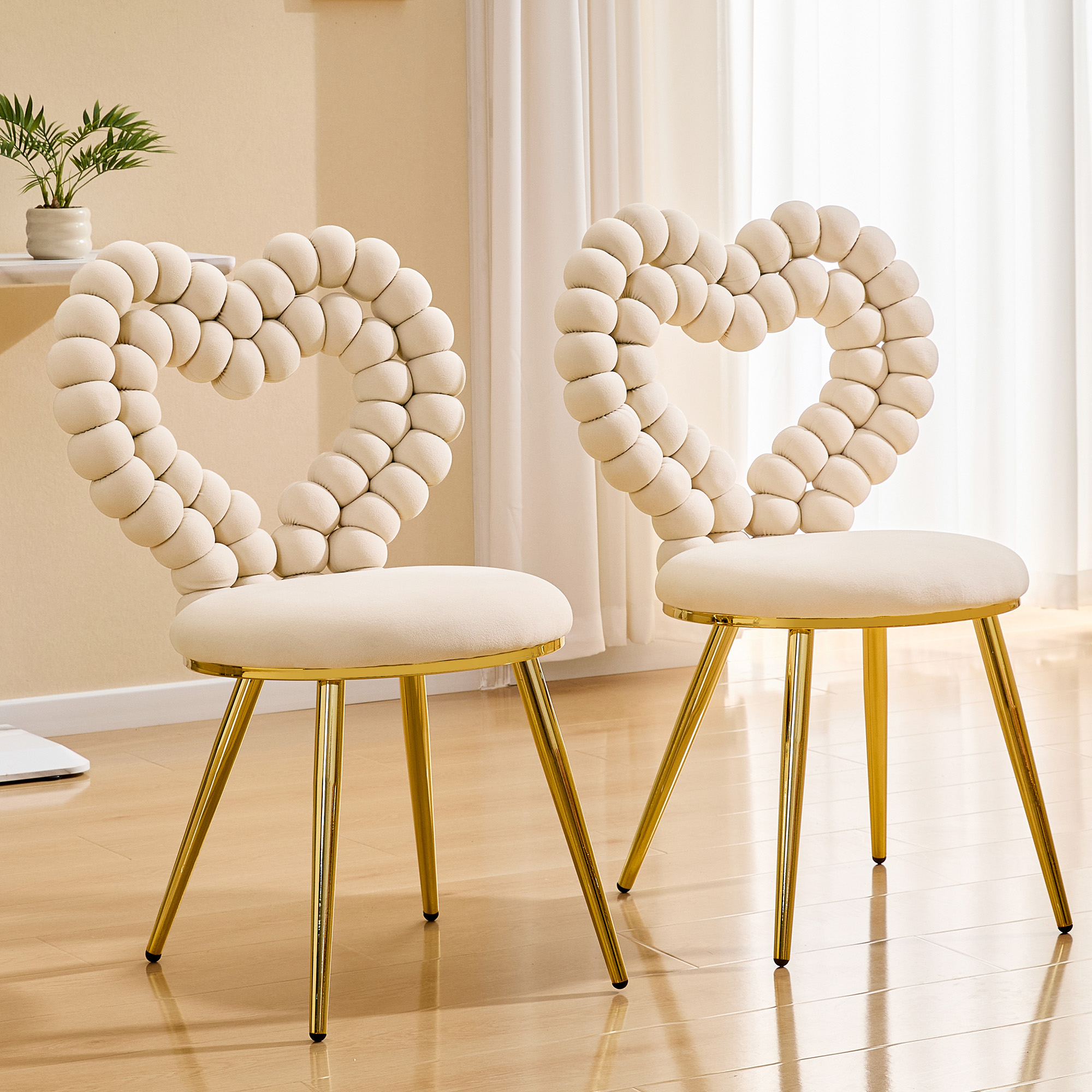 Ensemble 2 chaises accent cœur tufauté, velours, cadre or