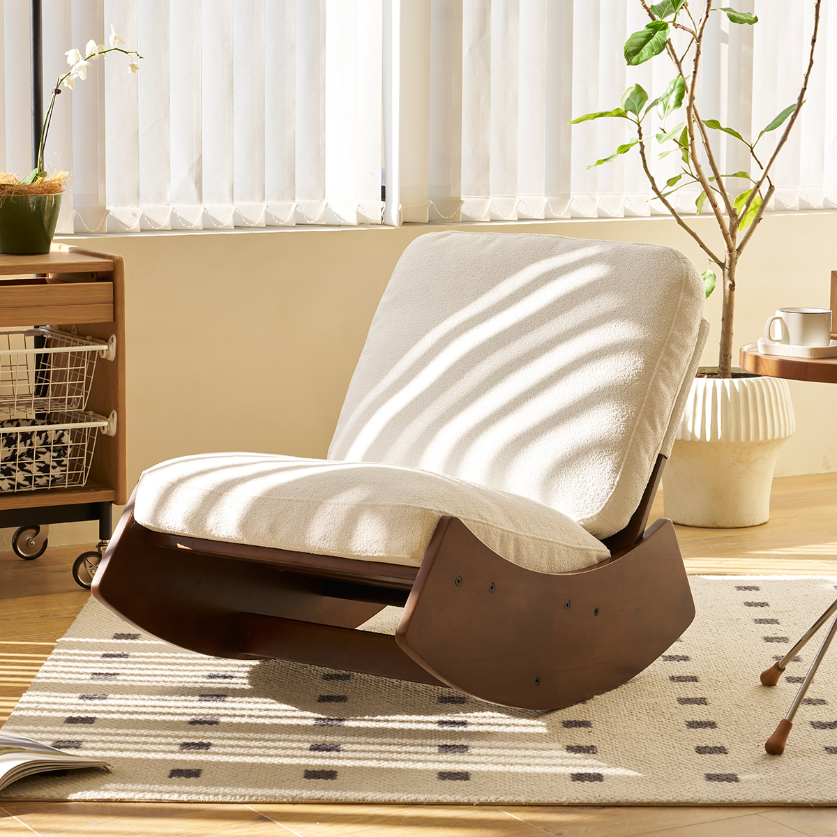 Chaise bascule confortable tissu