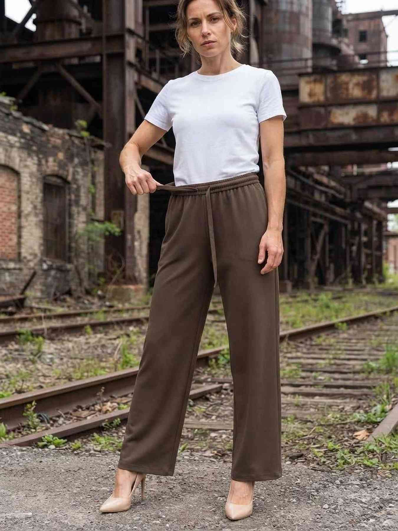Pantalon décontracté femme jambe droite avec cordon
