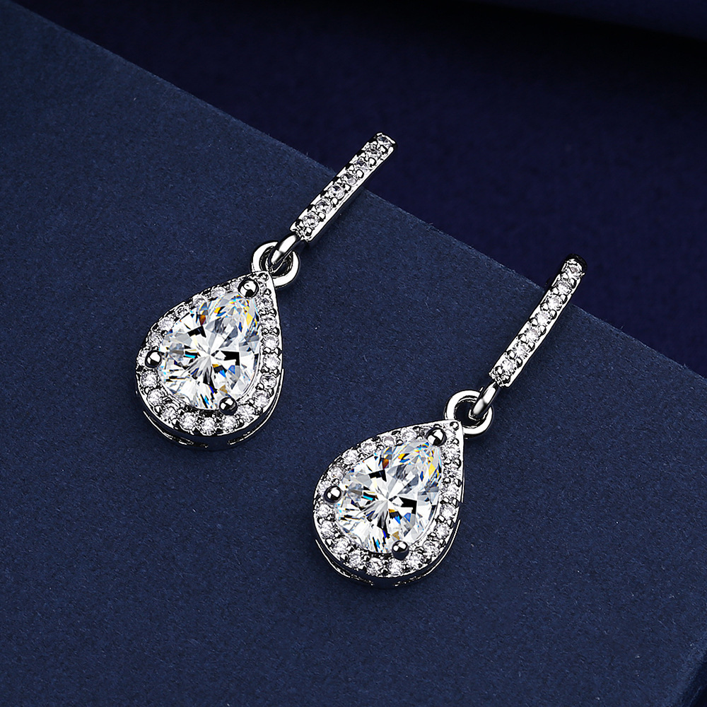 Boucles oreilles goutte zircon plaqué or