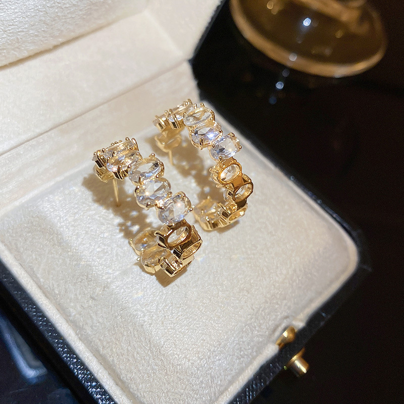 Boucles d'oreilles géométriques C zircon vintage sucré