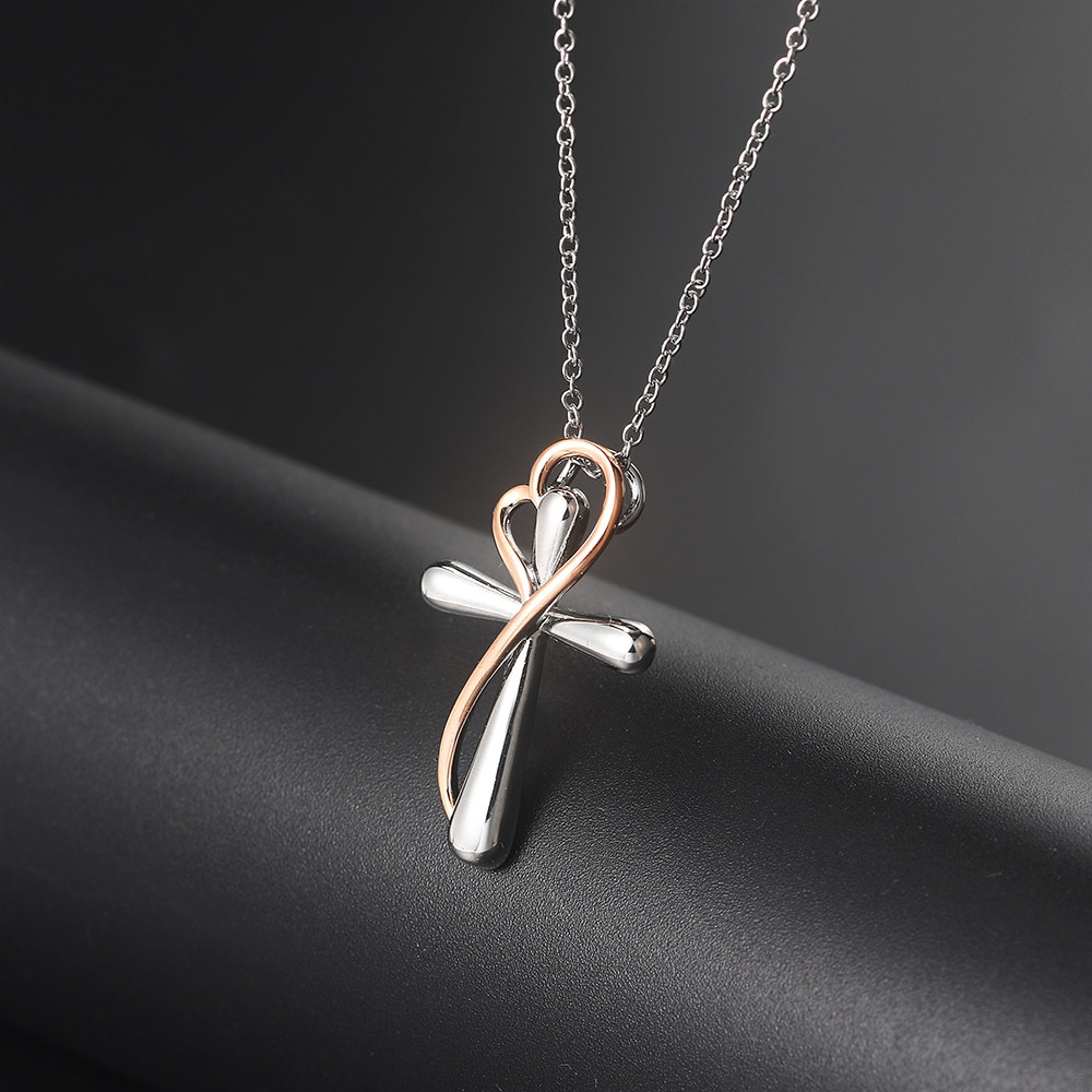 Collier croix cœur séparation couleur électroplacage