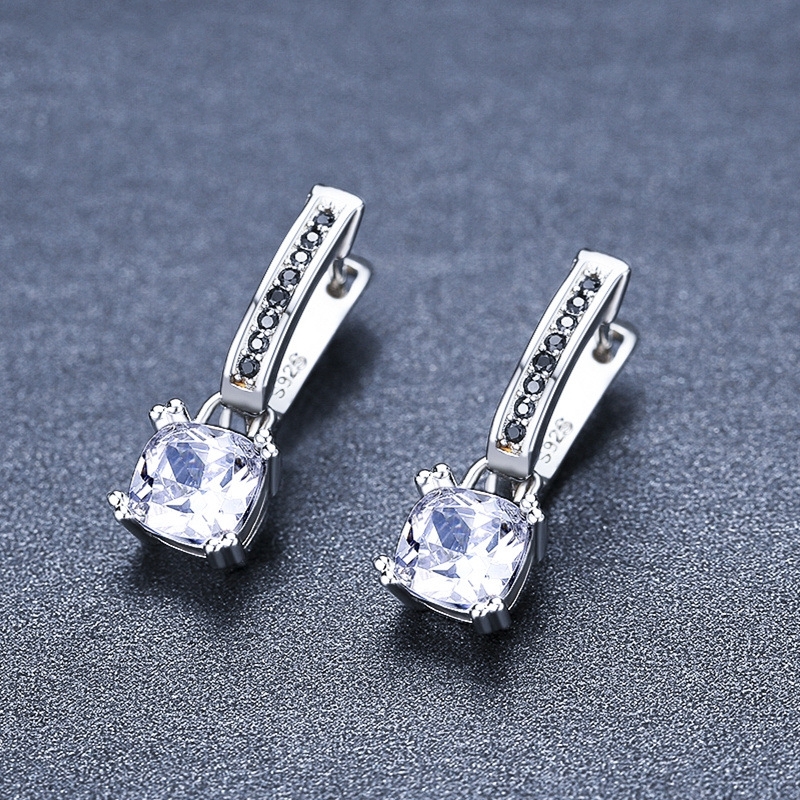 Boucles d'oreilles carrées zircon plaquées cuivre