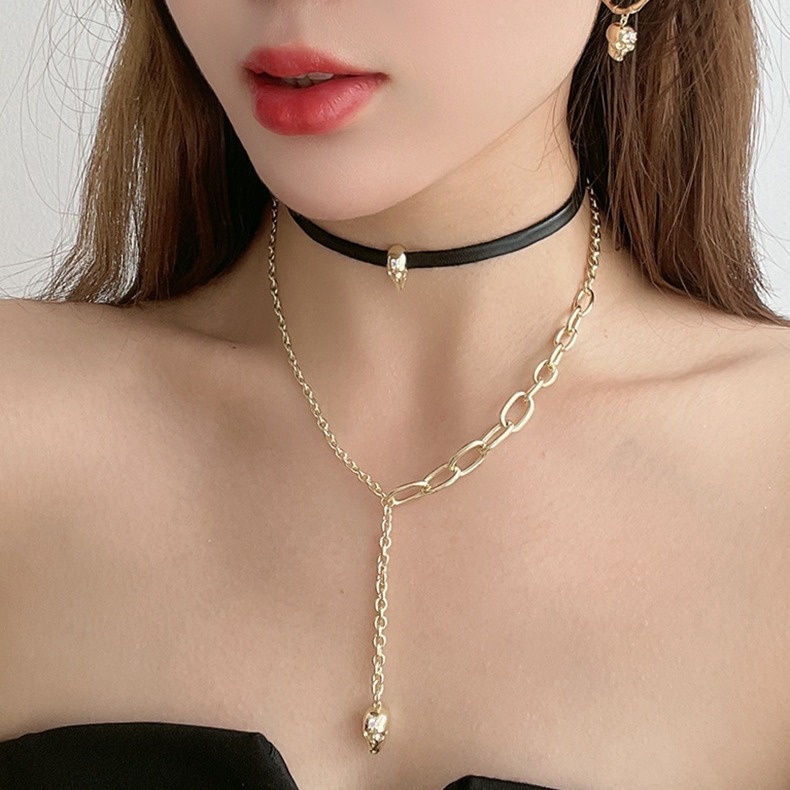 Boucles oreilles crâne punk