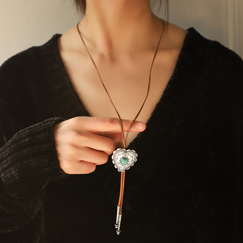 Collier croix turquoise rétro européen-américain
