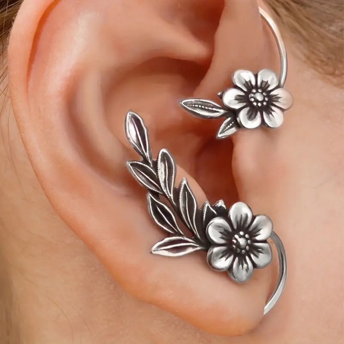 Boucles d'oreilles crochet vintage fleur asymétriques