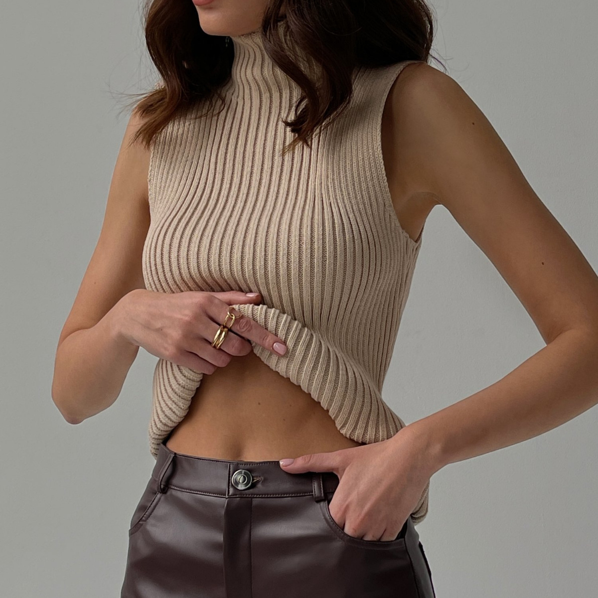 Chemise sans manches col roulé, casual, mode