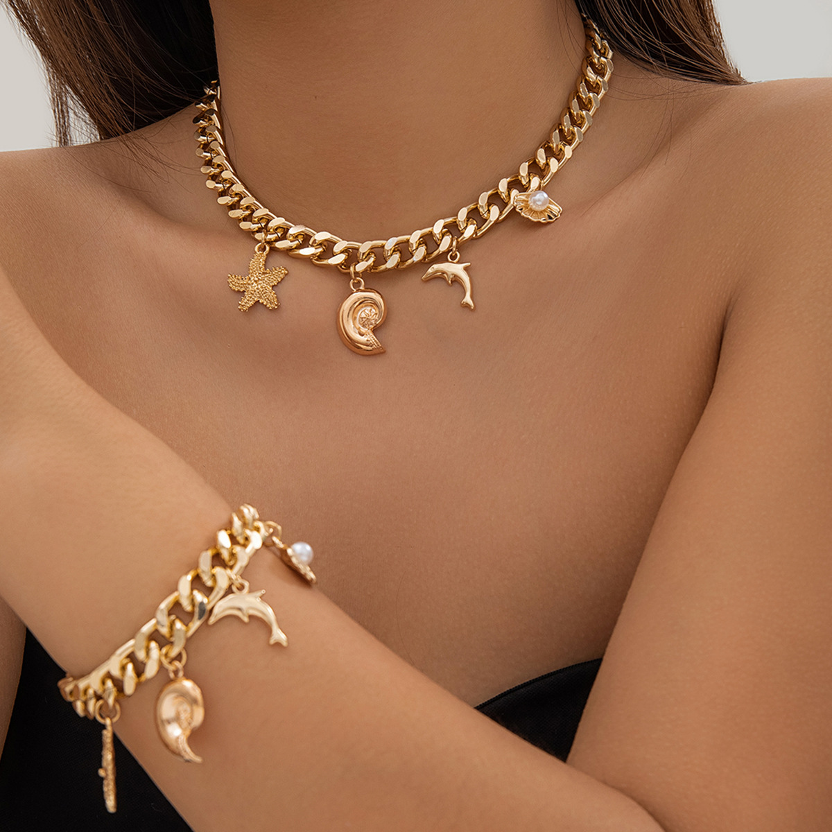 Collier ras-cou bohème coquillage dauphin vintage chaîne