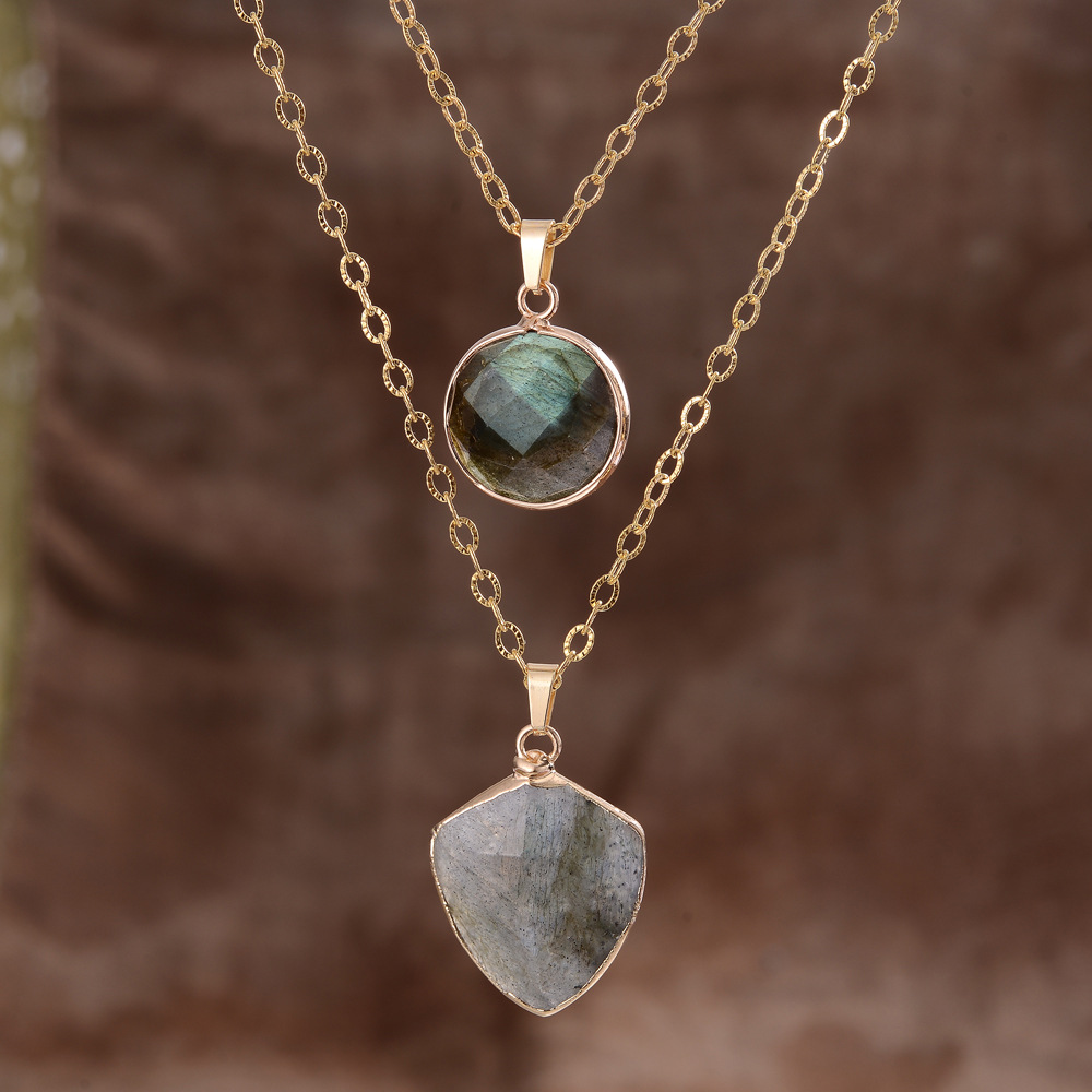 Collier pendentif pierre de lune double chaîne