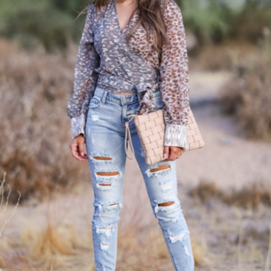 Pantalon coton troué skinny pour femmes