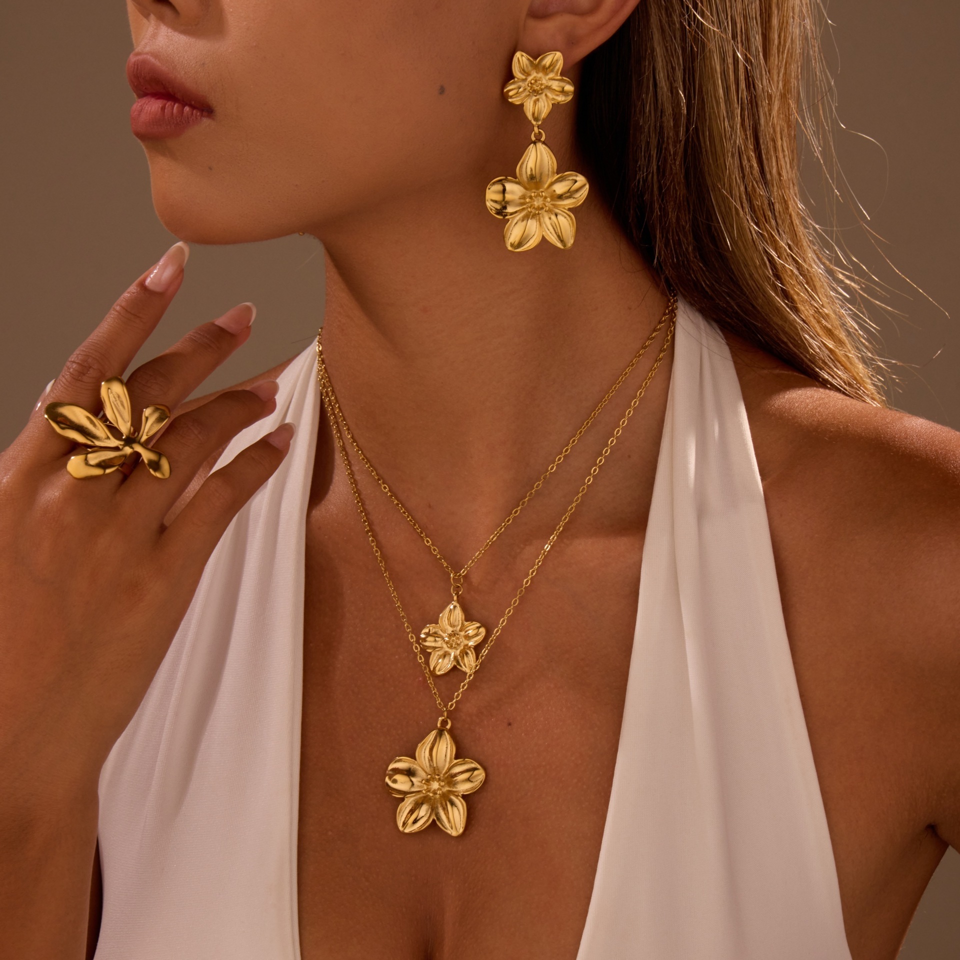 Collier fleurs acier titane boucles zircon bague ouverte