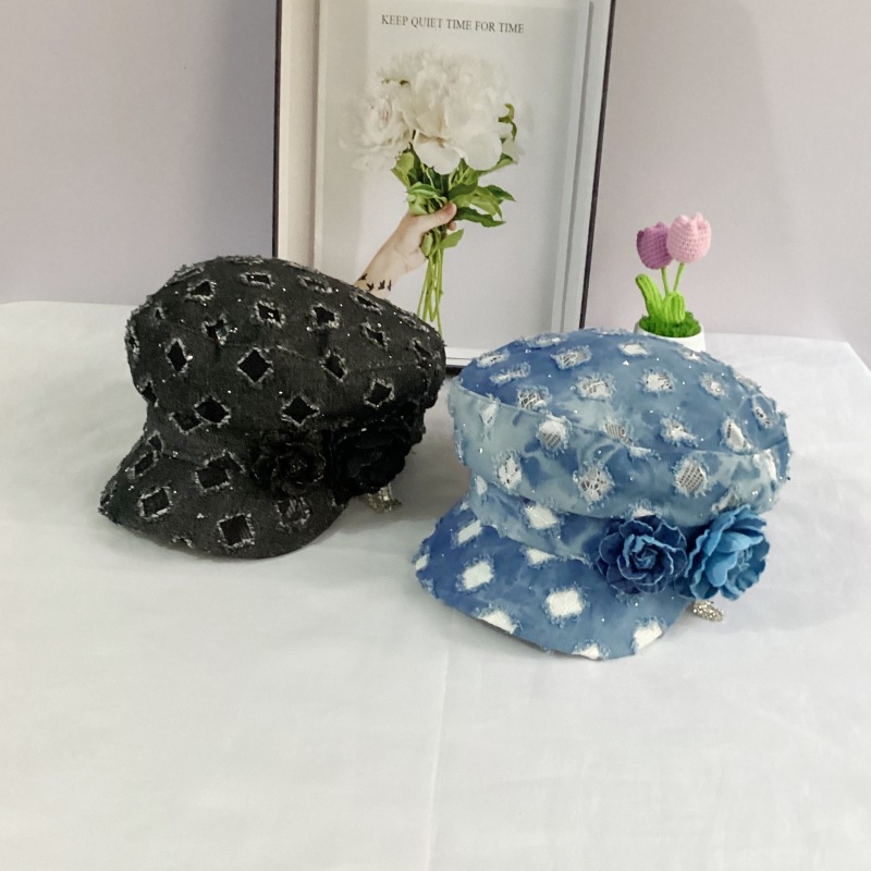 Casquette octogonale plate denim marine troué
