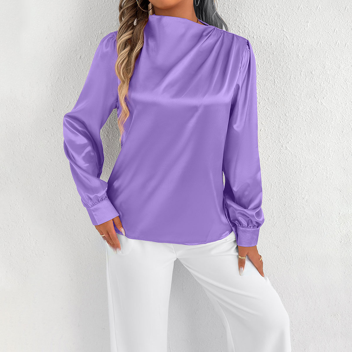 Chemise en satin transparent pour femmes