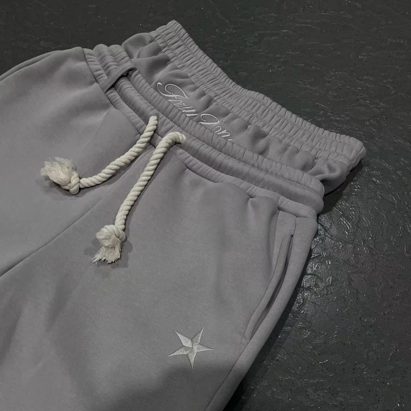 Pantalon molleton étoile brodée couple décontracté