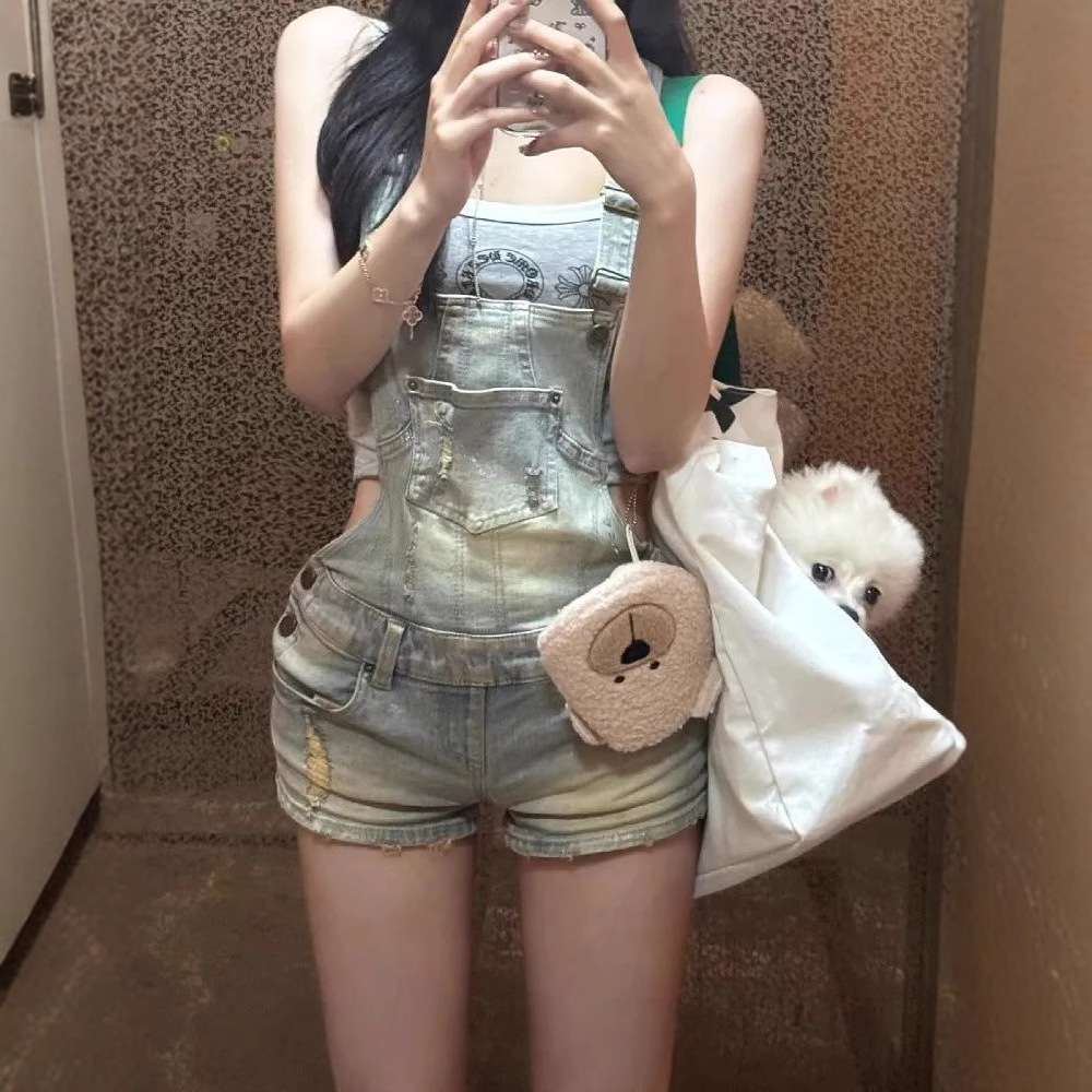 Short denim suspendu déchiré lavé femme