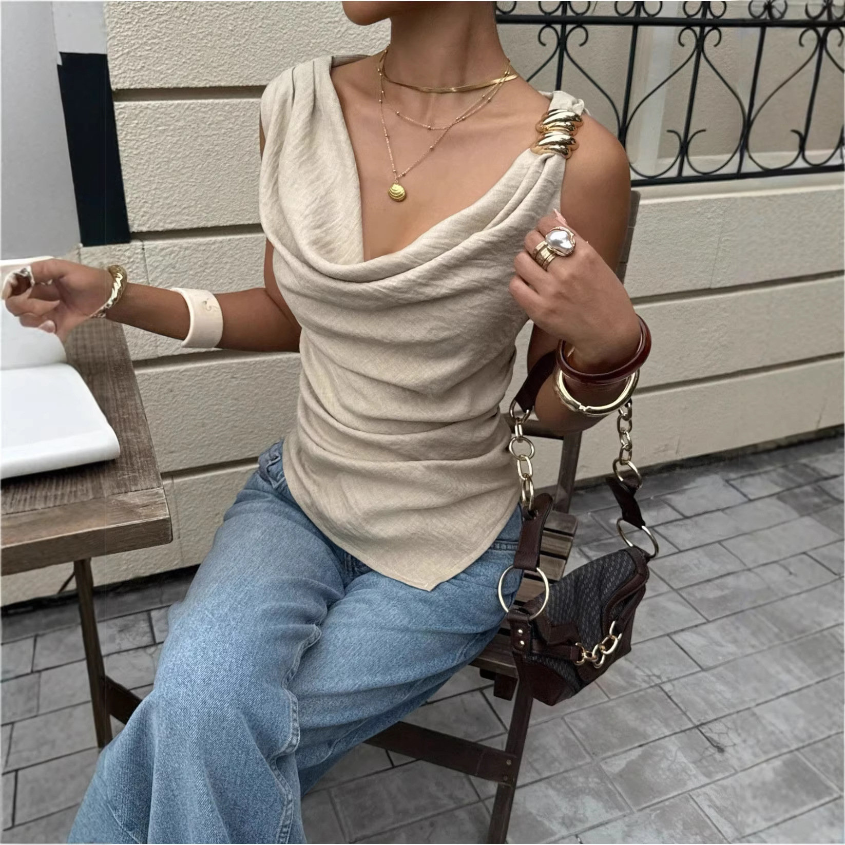 Gilet sans manches femme, décoration métal, chemise
